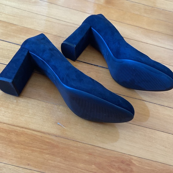 Black Suede Hobbs pumps US 5/ 36 - Picture 2 of 4